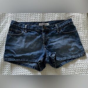 Women’s Abercrombie & Fitch Jean Shorts Size 6